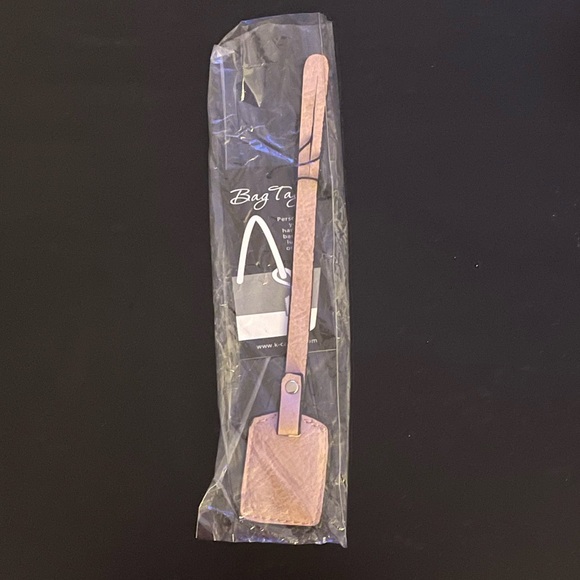 NWT “K•Carroll” Bag Tag, Monogram Letter "U" Pink Bag Tag with "White" Letter - Picture 4 of 5